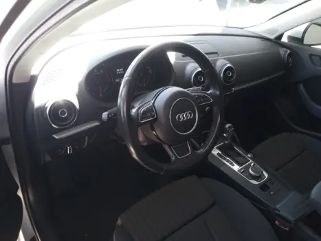 AUDI A3 1.8 4P T 150 CV, Foto 4