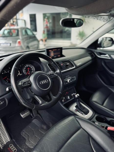 AUDI Q3 2.0 4P TFSI AMBIENTE QUATTRO S-TRONIC AUTOM�TICO, Foto 3