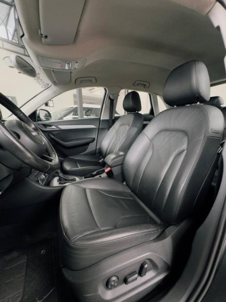 AUDI Q3 2.0 4P TFSI AMBIENTE QUATTRO S-TRONIC AUTOM�TICO, Foto 5