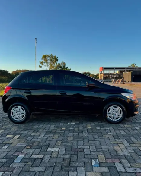 CHEVROLET Onix Hatch 1.0 4P FLEX JOY, Foto 4 CHEVROLET Onix Hatch 1.0 4P FLEX JOY, Foto 4