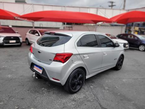 CHEVROLET Onix Hatch 1.4 4P FLEX LTZ, Foto 4