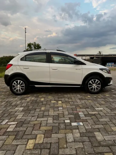 CHEVROLET Onix Hatch 1.4 4P FLEX ACTIV, Foto 4