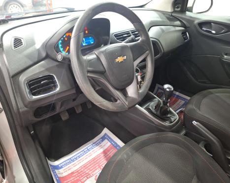 CHEVROLET Onix Hatch 1.4 4P FLEX LT, Foto 2