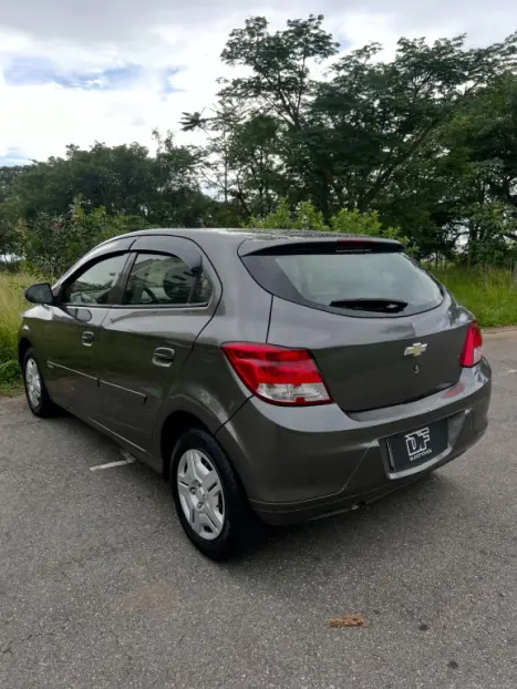 CHEVROLET Onix Hatch 1.0 12V 4P FLEX LT, Foto 10