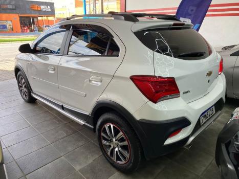 CHEVROLET Onix Hatch 1.4 4P FLEX ACTIV AUTOM�TICO, Foto 8