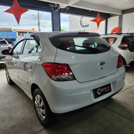 CHEVROLET Onix Hatch 1.0 4P FLEX LT, Foto 4
