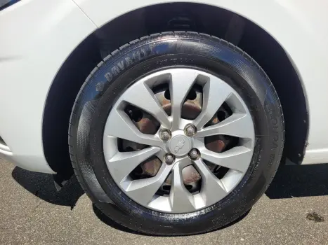 CHEVROLET Onix Hatch 1.4 4P FLEX LT, Foto 13