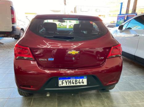 CHEVROLET Onix Hatch 1.4 4P FLEX LTZ AUTOM�TICO, Foto 4