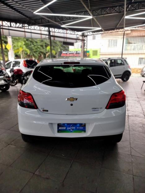 CHEVROLET Onix Hatch 1.4 4P FLEX LT, Foto 4