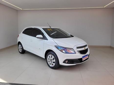 CHEVROLET Onix Hatch 1.4 4P FLEX LT, Foto 3