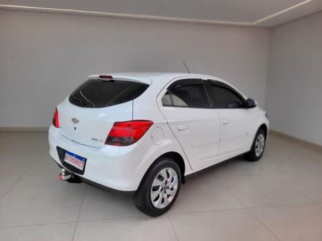 CHEVROLET Onix Hatch 1.4 4P FLEX LT, Foto 5