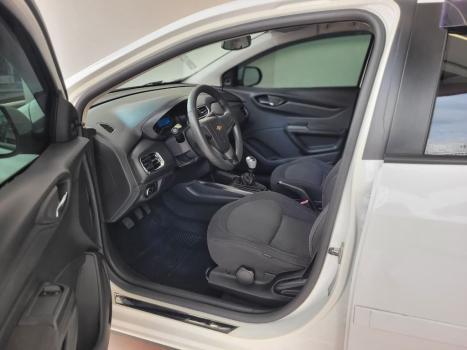 CHEVROLET Onix Hatch 1.4 4P FLEX LT, Foto 6