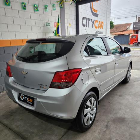 CHEVROLET Onix Hatch 1.4 4P FLEX LT, Foto 5