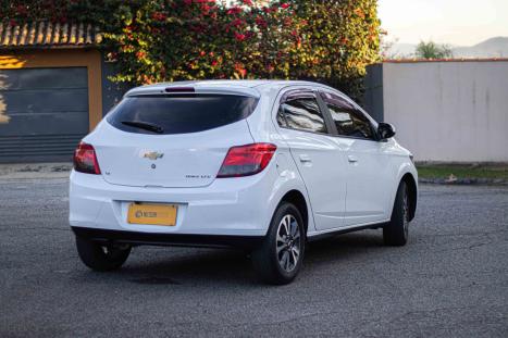 CHEVROLET Onix Hatch 1.4 4P FLEX LTZ, Foto 8