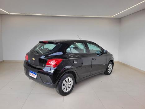 CHEVROLET Onix Hatch 1.0 4P FLEX LT, Foto 4