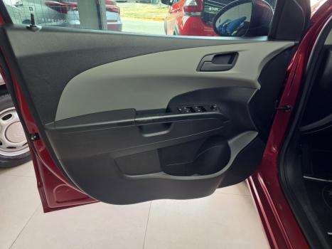 CHEVROLET Sonic Sedan 1.6 16V 4P LT FLEX AUTOM�TICO, Foto 8
