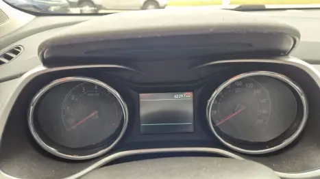 CHEVROLET Tracker 1.0 12V 4P FLEX TURBO LTZ AUTOMÁTICO, Foto 5 CHEVROLET Tracker 1.0 12V 4P FLEX TURBO LTZ AUTOMÁTICO, Foto 5