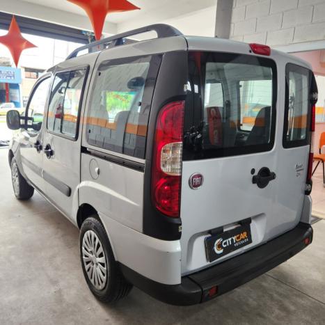 FIAT Doblo 1.8 16V 4P FLEX ESSENCE 7 LUGARES, Foto 4