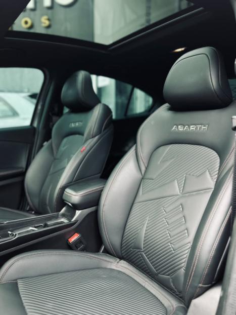 FIAT Fastback 1.3 16V 4P FLEX ABARTH TURBO 270 AUTOM�TICO, Foto 4