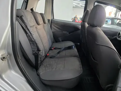 FIAT Idea 1.8 16V 4P ADVENTURE FLEX, Foto 9