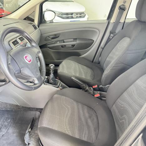 FIAT Punto 1.4 4P FLEX ATTRACTIVE ITALIA, Foto 5