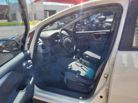 FIAT Punto 1.6 16V 4P ESSENCE FLEX, Foto 6