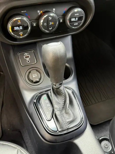 FIAT Toro 1.8 16V 4P FLEX FREEDOM AUTOM�TICO, Foto 7