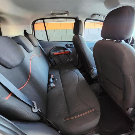 FIAT Uno 1.4 4P FLEX SPORTING, Foto 9