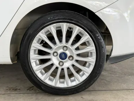FORD Fiesta Sedan 1.6 4P FLEX TITANIUM POWERSHIFT AUTOM�TICO, Foto 8