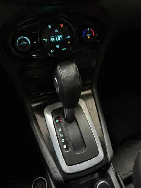 FORD Fiesta Sedan 1.6 4P FLEX TITANIUM POWERSHIFT AUTOM�TICO, Foto 9