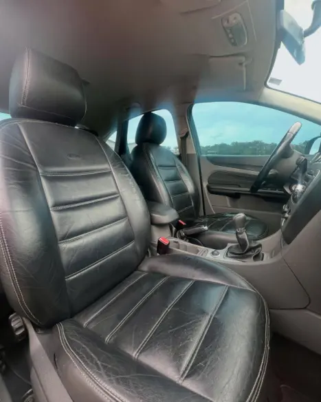 FORD Focus Hatch 1.6 4P, Foto 5