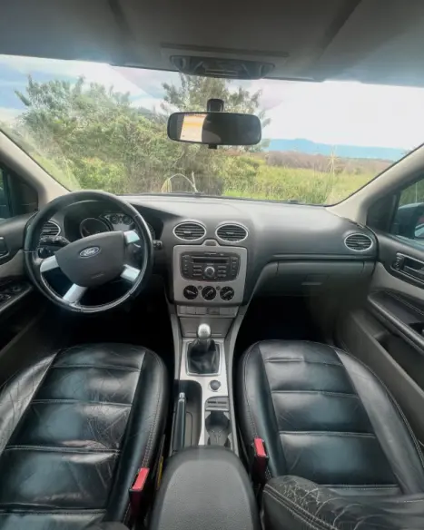 FORD Focus Hatch 1.6 4P, Foto 6