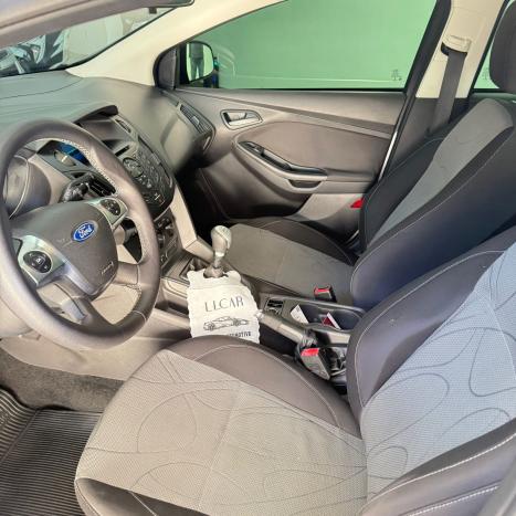 FORD Focus Hatch 1.6 16V 4P FLEX GL, Foto 5