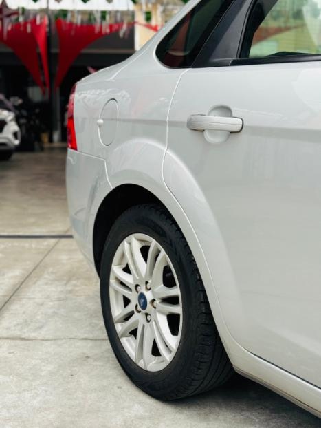 FORD Focus Sedan 2.0 16V 4P FC FLEX, Foto 13
