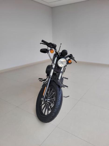 HARLEY DAVIDSON Sportster XL 883 CUSTOM, Foto 2