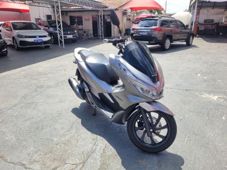 HONDA PCX 150 DLX, Foto 3