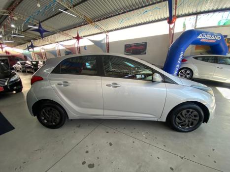 HYUNDAI HB 20 Hatch 1.6 16V 4P FLEX COMFORT PLUS AUTOM�TICO, Foto 8