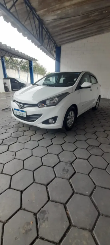 HYUNDAI HB 20 Hatch 1.6 16V 4P FLEX COMFORT PLUS AUTOM�TICO, Foto 3