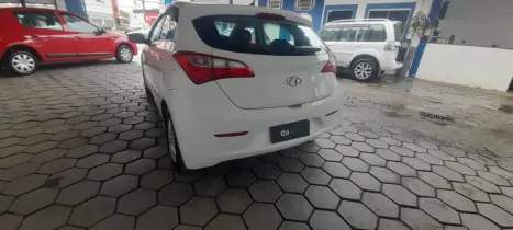 HYUNDAI HB 20 Hatch 1.6 16V 4P FLEX COMFORT PLUS AUTOM�TICO, Foto 9