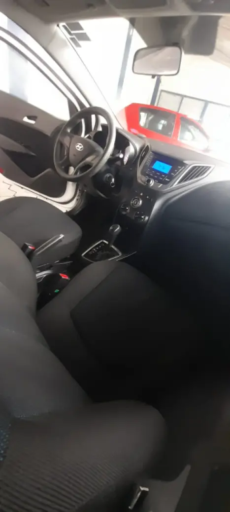 HYUNDAI HB 20 Hatch 1.6 16V 4P FLEX COMFORT PLUS AUTOM�TICO, Foto 14