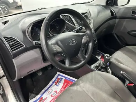 HYUNDAI HB 20 Sedan 1.6 16V 4P FLEX COMFORT PLUS, Foto 3