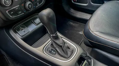 JEEP Compass 2.0 16V 4P LONGITUDE FLEX AUTOM�TICO, Foto 8