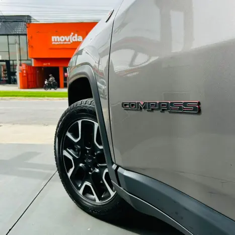 JEEP Compass 2.0 16V 4P TRAILHAWK TURBO DIESEL 4X4 AUTOM�TICO, Foto 8