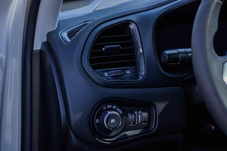 JEEP Renegade 1.3 16V 4P FLEX T270 LONGITUDE TURBO AUTOM�TICO, Foto 21