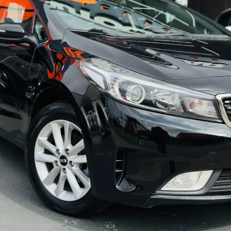 KIA Cerato Sedan 1.6 16V 4P E.273, Foto 3 KIA Cerato Sedan 1.6 16V 4P E.273, Foto 3