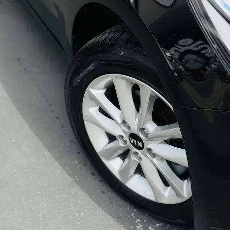 KIA Cerato Sedan 1.6 16V 4P E.273, Foto 8 KIA Cerato Sedan 1.6 16V 4P E.273, Foto 8