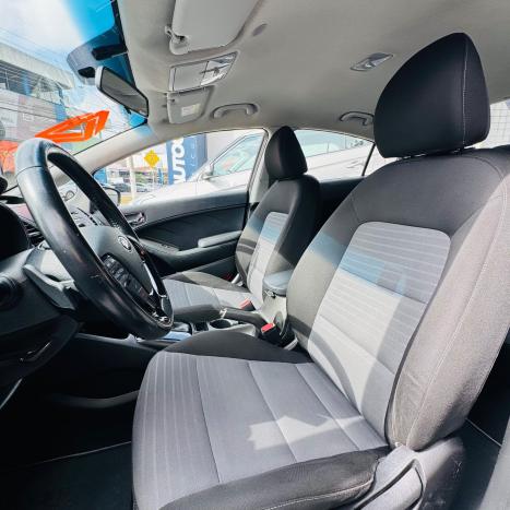 KIA Cerato Sedan 1.6 16V 4P E.273, Foto 12 KIA Cerato Sedan 1.6 16V 4P E.273, Foto 12