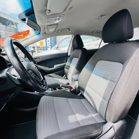 KIA Cerato Sedan 1.6 16V 4P E.273, Foto 12