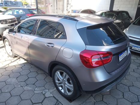 MERCEDES-BENZ GLA 200 1.6 16V 4P CGI VISION TURBO AUTOM�TICO, Foto 3
