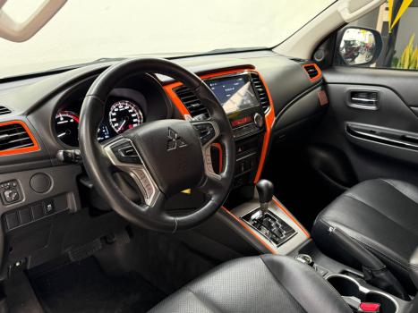 MITSUBISHI L 200 Triton 2.4 16V SPORT HPE-S 4X4 CABINE DUPLA TURBO DIESEL AUTOM�TICO, Foto 7